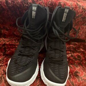 Under Armour Women's Flow Highlight Ace Volleyball Shoes